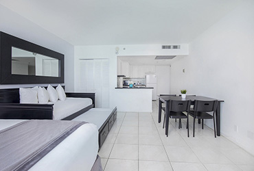 Bay View apartment, which faces Collins Avenue, comes with one queen size bed and two twins